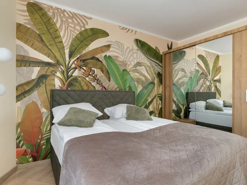 Sunny Apartment for Families | Balcony and Parking Space – photo 4