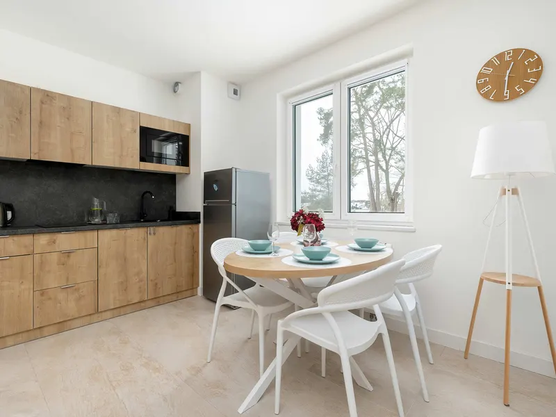 Nadmorski Apartament blisko plaży | Balkon i Klimatyzacja – zdjęcie 3