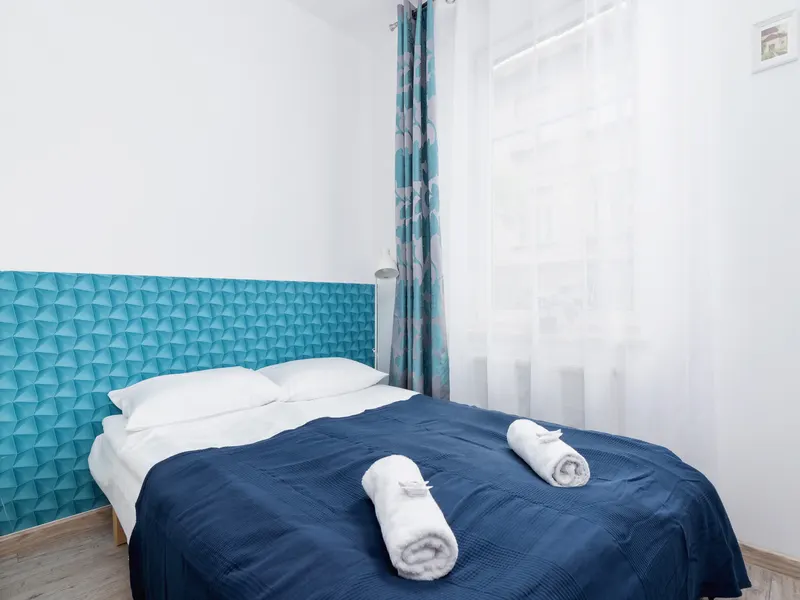 Stylish Apartment in a Tenement House | 100 m from the Main Railway Station – photo 1