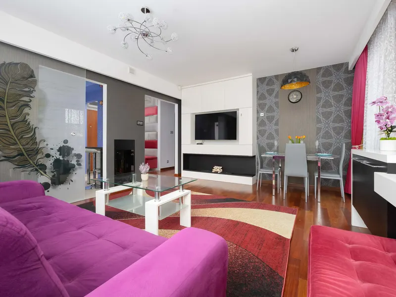 Geräumige Wohnung mit 2 Schlafzimmern | Parkplatz | Balkon | Arbeit – Foto 5