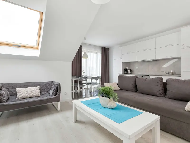 Geräumige Wohnung | 2 Schlafzimmer, Balkon, Parkplatz – Foto 1