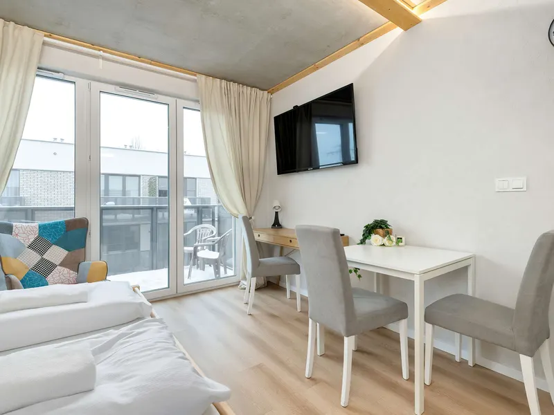 Komfortables Studio für 2 Personen | Balkon und Arbeitsbereich – Foto 3