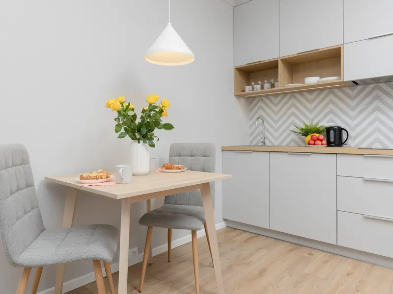 Modern Studio with Balcony | Close to the Underground Station – photo 1