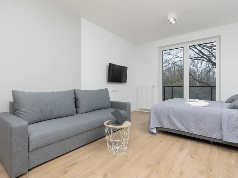 Modern Studio with Balcony | Close to the Underground Station – photo 4