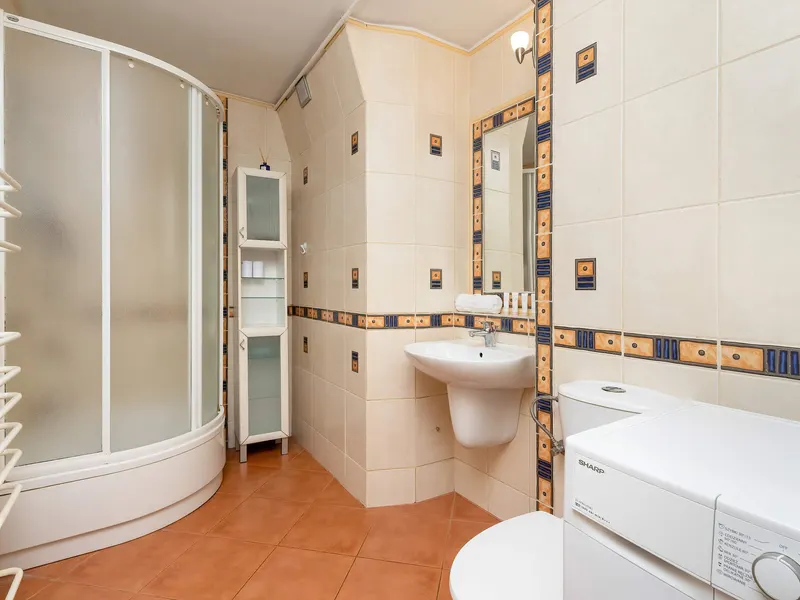 Przestronny Apartament | 4 Sypialnie | 1,5 km do Plaży – zdjęcie 4