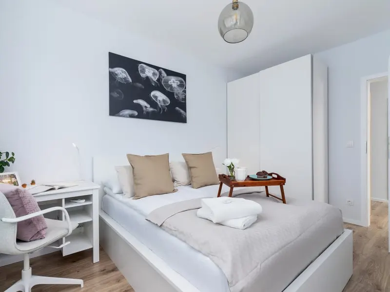 Modern Apartment | Balcony, Close to Center – photo 2