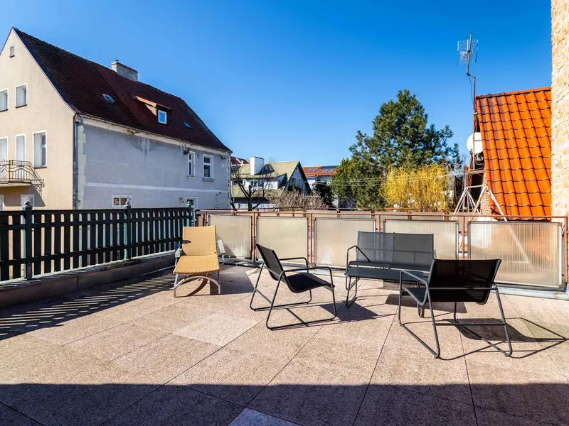 Przestronny Apartament | Taras, Parking i Miejsce do Pracy – zdjęcie 5