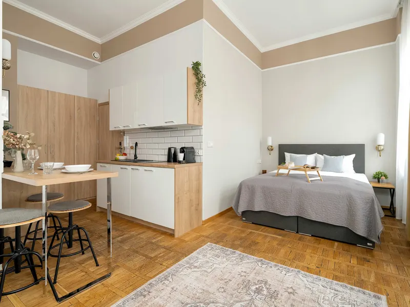 Stilvolles Studio im Zentrum | 500 m zum Marktplatz | SmartTV – Foto 3