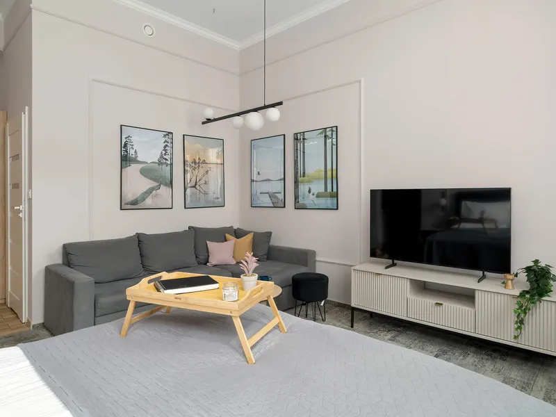 Stilvolles Studio im Zentrum | 500 m zum Marktplatz | SmartTV – Foto 1