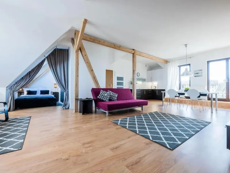 Przestronne Studio z Balkonem | 800 m do Plaży – zdjęcie 1