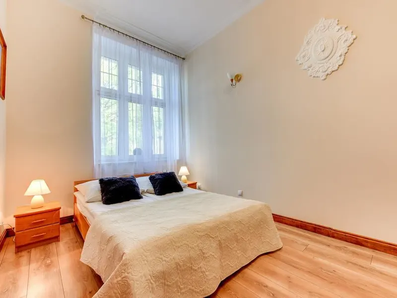 Geräumige Wohnung | 4 Schlafzimmer | In der Nähe des Bahnhofs in Sopot – Foto 2
