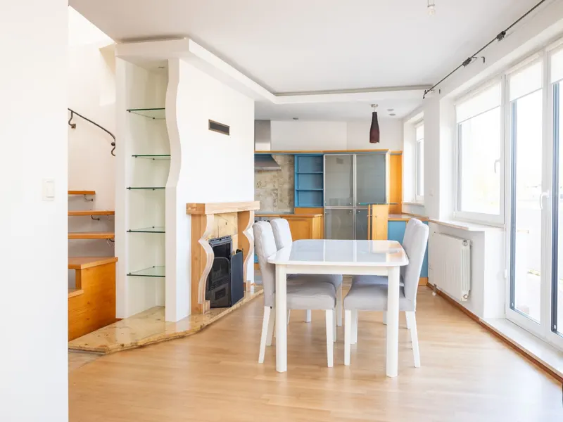 Spacious Apartment | Two Levels | Balcony | Work Space – photo 2