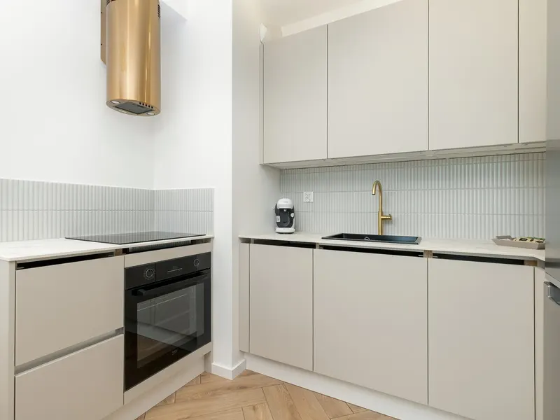 Nowoczesny Apartament w Centrum | Balkon i Parking – zdjęcie 4