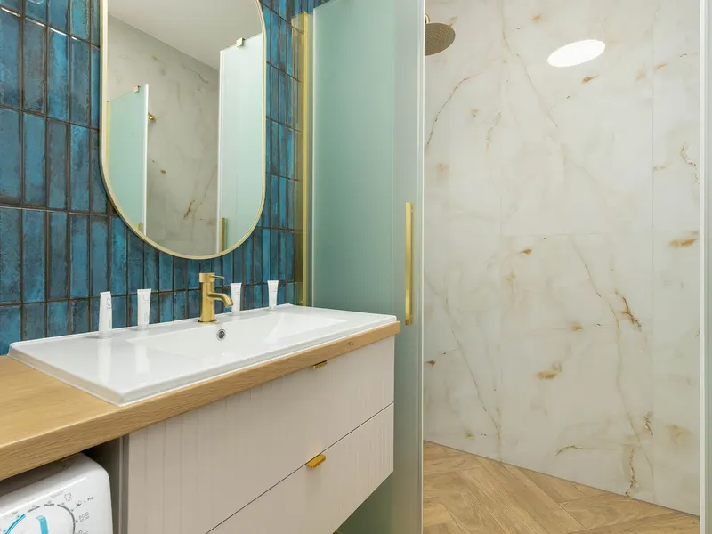 Nowoczesny Apartament w Centrum | Balkon i Parking – zdjęcie 5