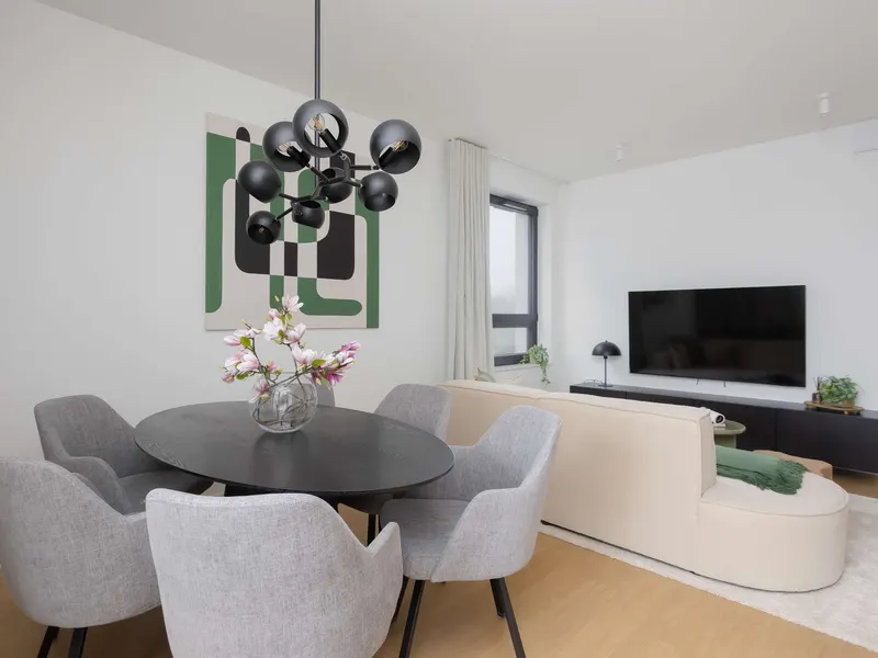 Spacious Apartment | Parking | Air Conditioning | Workspace. – photo 3