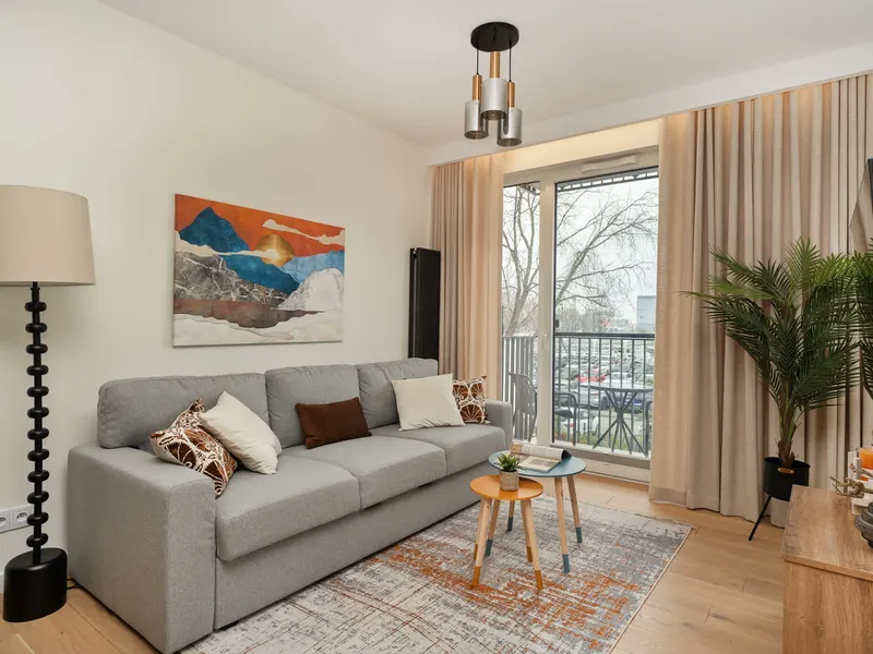 Gustowne Studio w Ożarowie | Balkon | Miejsce do Pracy – zdjęcie 1