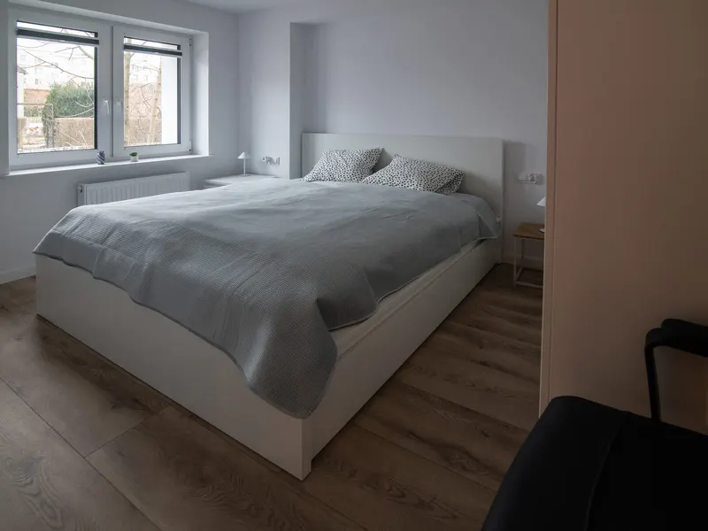 Zaciszny Apartament | Taras | Biurko & Parking – zdjęcie 2