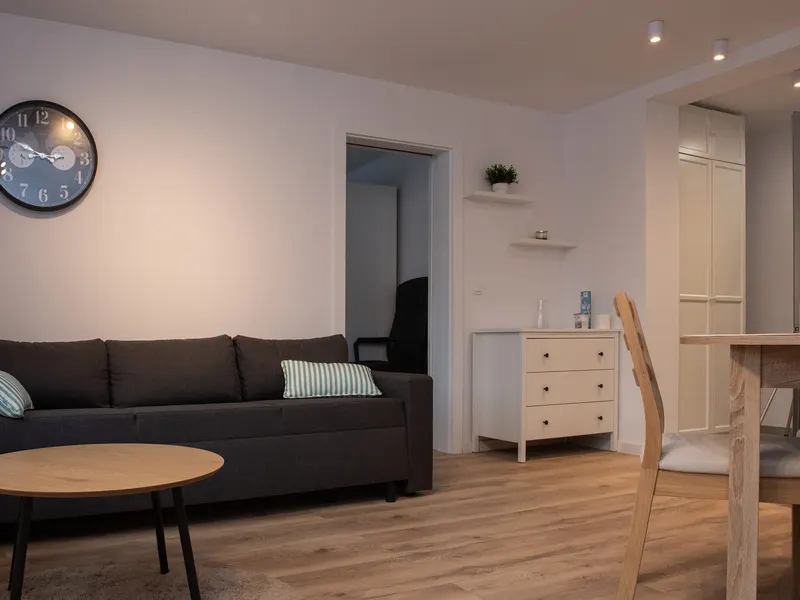 Zaciszny Apartament | Taras | Biurko & Parking – zdjęcie 1