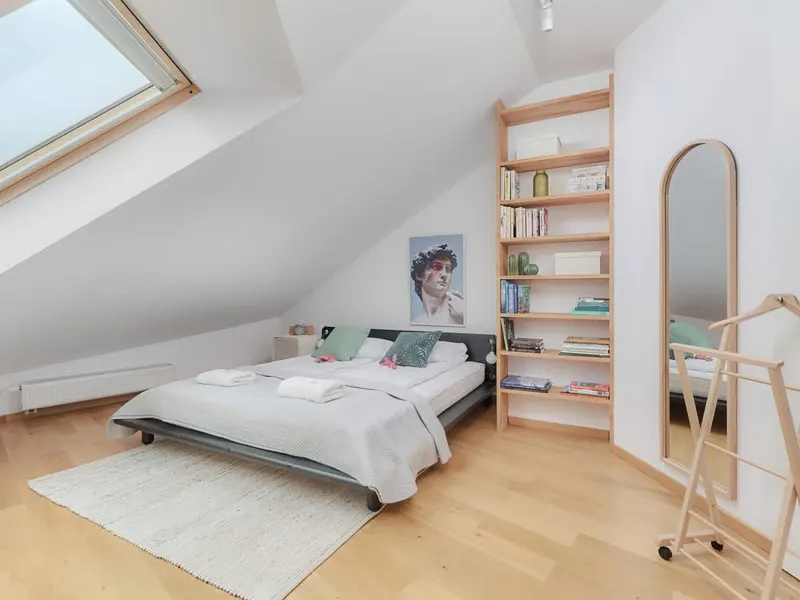 Dwupoziomowy Apartament we Wrocławiu | Balkon i Parking – zdjęcie 2