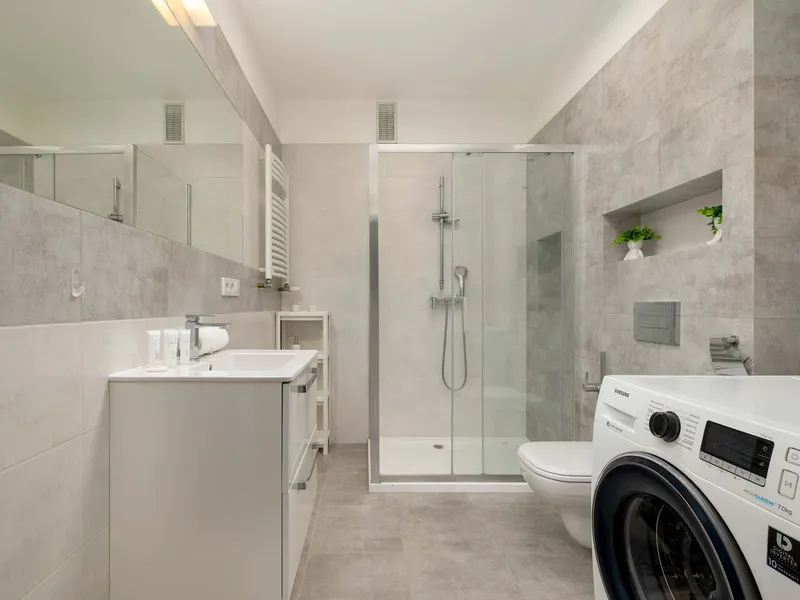 Helles Apartment mit Schlafzimmer | Arbeitsbereich – Foto 4