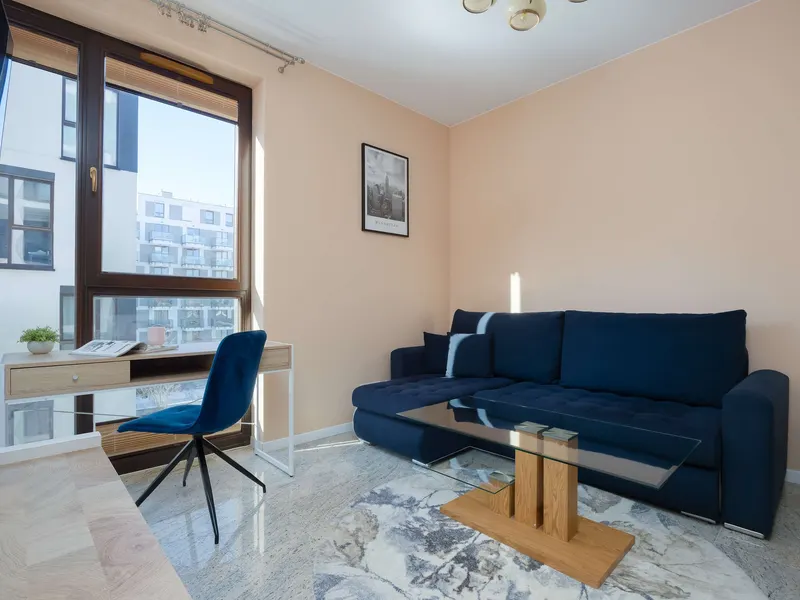 Bright Apartment in the Center | Two Parking Spaces and Balcony – photo 1