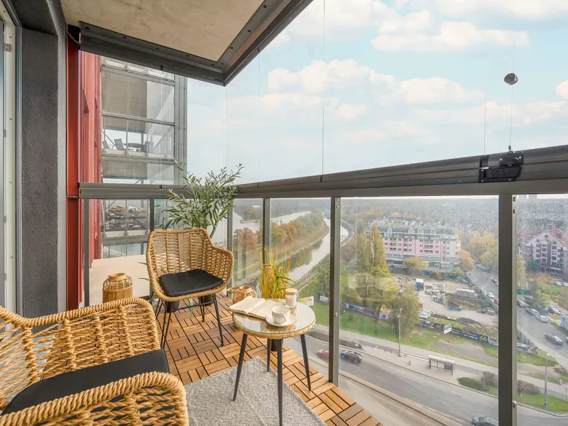 Przestronny Apartament z Balkonem | Widok na Rzekę – zdjęcie 3