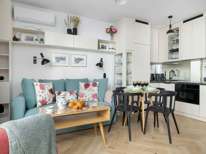 Stylish Apartment | Garden and Private Parking – photo 1