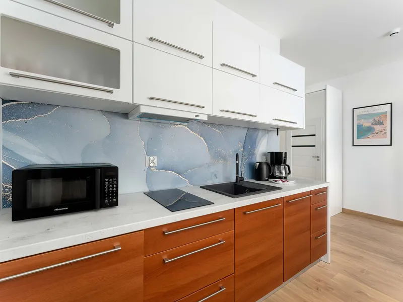 Bright Apartment with Balcony | 500 m to the Beach, Parking – photo 3
