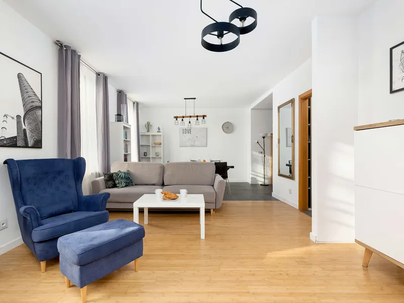 Geräumige Wohnung | 2 Schlafzimmer | Arbeitsplatz | Zentrum – Foto 1
