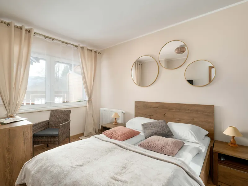 Stilvolle Wohnung | Balkon mit Bergblick, Parkplatz – Foto 2