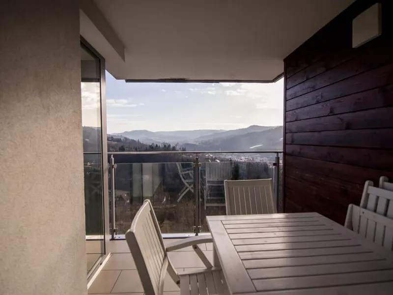 Zweistöckige Wohnung | Parkplatz | Bergblick – Foto 4