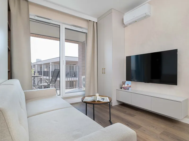 Air-conditioned Studio with Balcony | Close to Main Station – photo 5