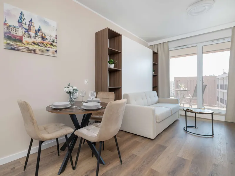 Air-conditioned Studio with Balcony | Close to Main Station – photo 4