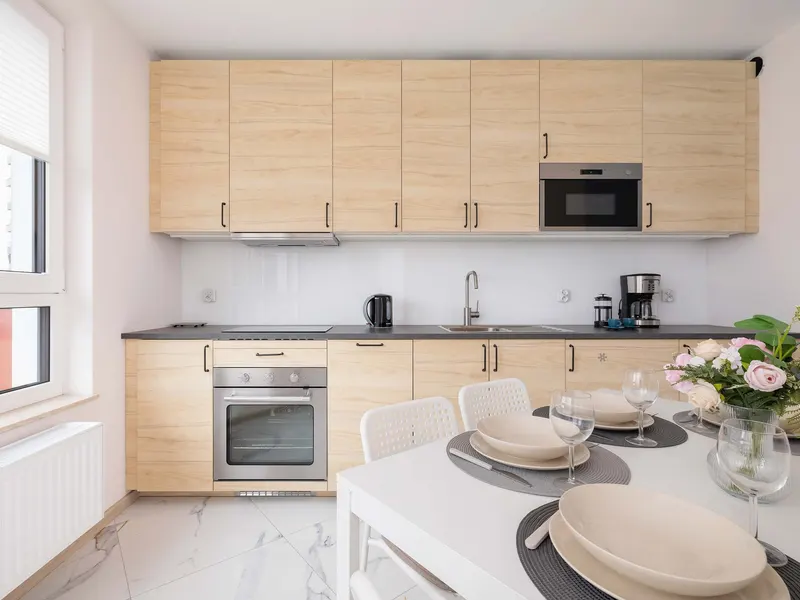 Elegant Apartment with Balcony | Parking | Workspace – photo 4