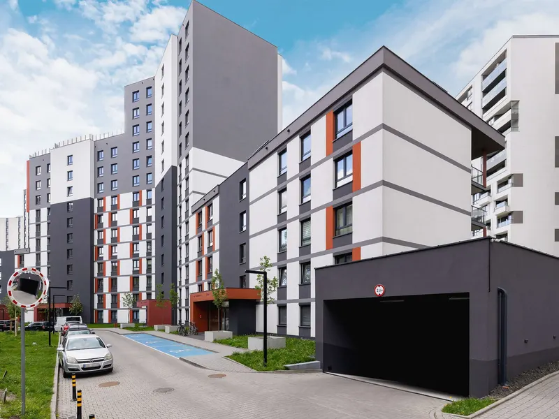 Elegant Apartment with Balcony | Parking | Workspace – photo 3