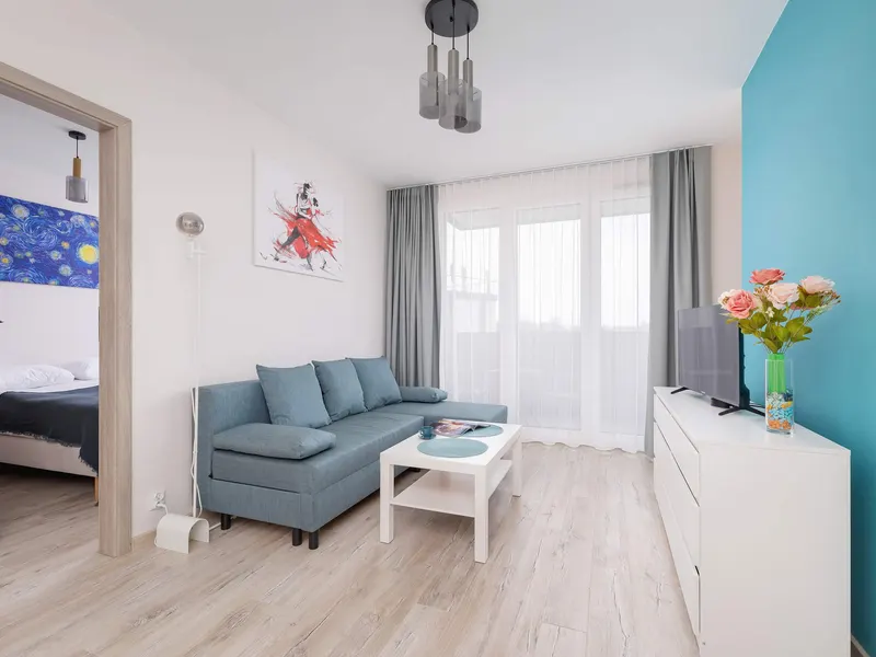 Elegant Apartment with Balcony | Parking | Workspace – photo 1