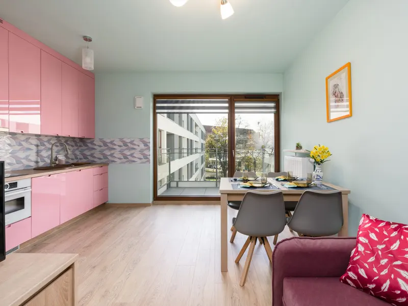 Stylowy Apartament z Balkonem | Parking | Blisko MTP – zdjęcie 2