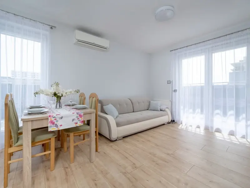 Funkcjonalny Apartament | Parking, Balkon, Blisko Parku – zdjęcie 1