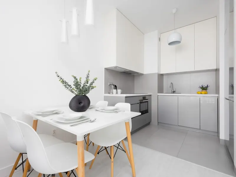 Stylish Apartment with Balcony | Parking, Workspace – photo 4