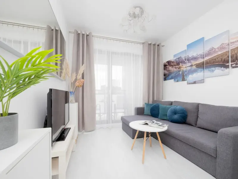 Stylish Apartment with Balcony | Parking, Workspace – photo 1