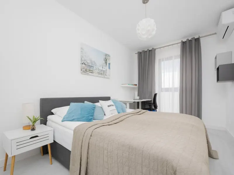 Stylish Apartment with Balcony | Parking, Workspace – photo 2