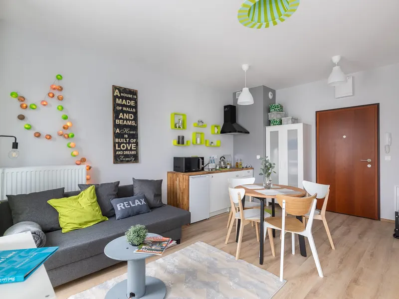 Klimatisiertes Studio in Wola | 500 m zu CH Arkadia – Foto 1