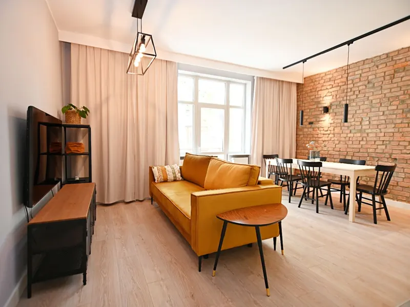 Przestronny Apartament | 600 m do Plaży, Miejsce do Pracy – zdjęcie 1