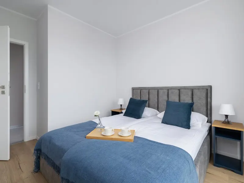 Modernes Apartment | 2 Schlafzimmer, Balkon, Parkplatz – Foto 2