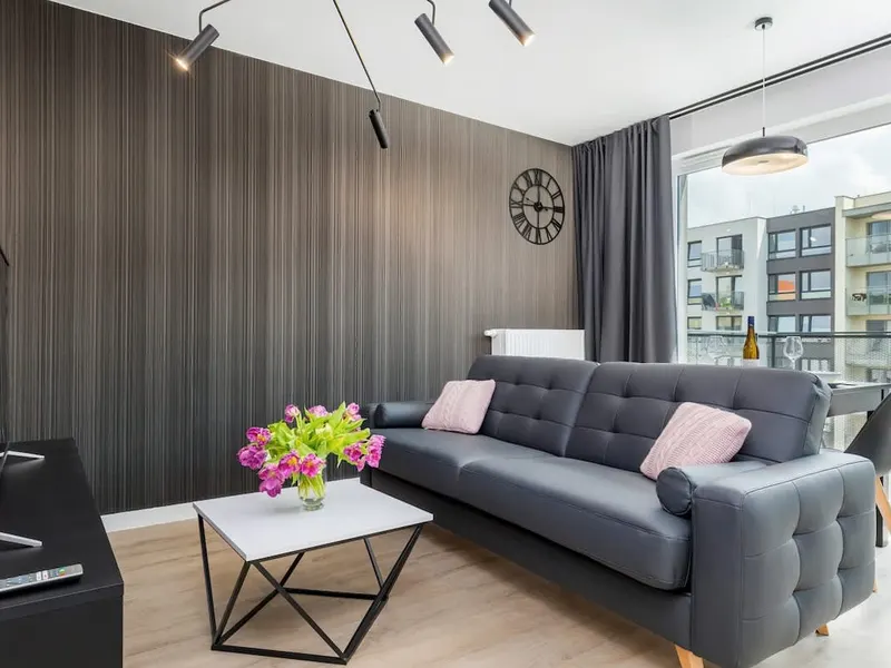 Stilvolle Einzimmerwohnung im Zentrum von Posen | Balkon und Parkplatz – Foto 1