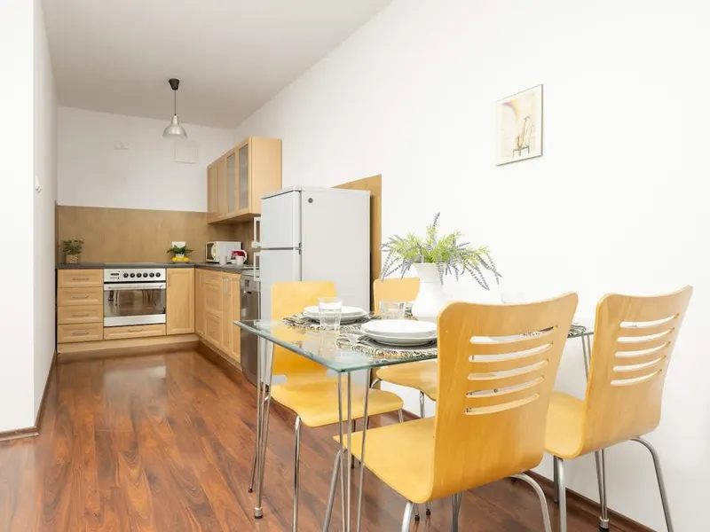 Nowoczesny Apartament w Centrum | Parking, Balkon i Basen – zdjęcie 3