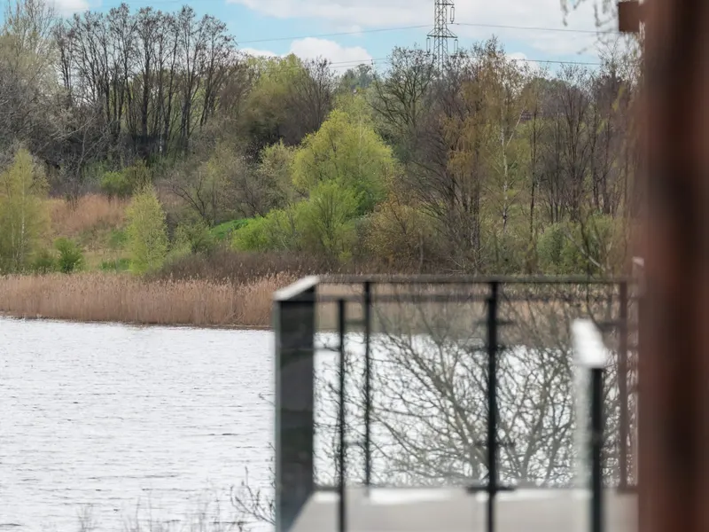 Słoneczny Apartament z Balkonem | Parking | Widok na Jezioro – zdjęcie 3
