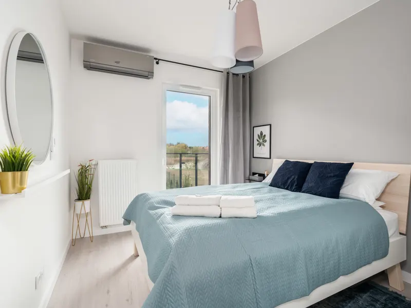 Słoneczny Apartament z Balkonem | Parking | Widok na Jezioro – zdjęcie 2