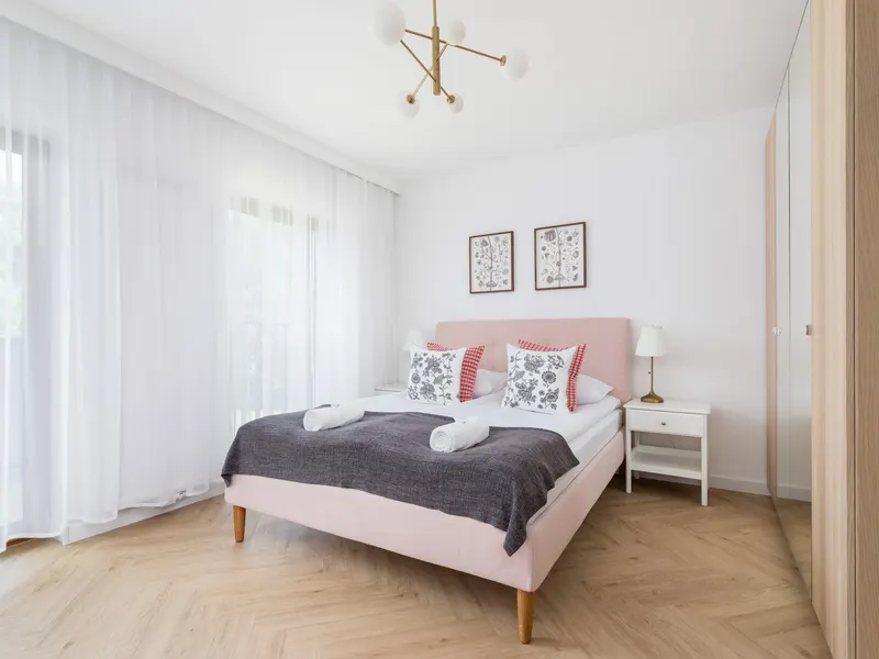 Modernes Studio in Kattowitz | Parkplatz und Balkon – Foto 1