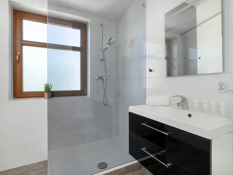 Cosy Studio with a Balcony | A Short Walk to the Beach – photo 4